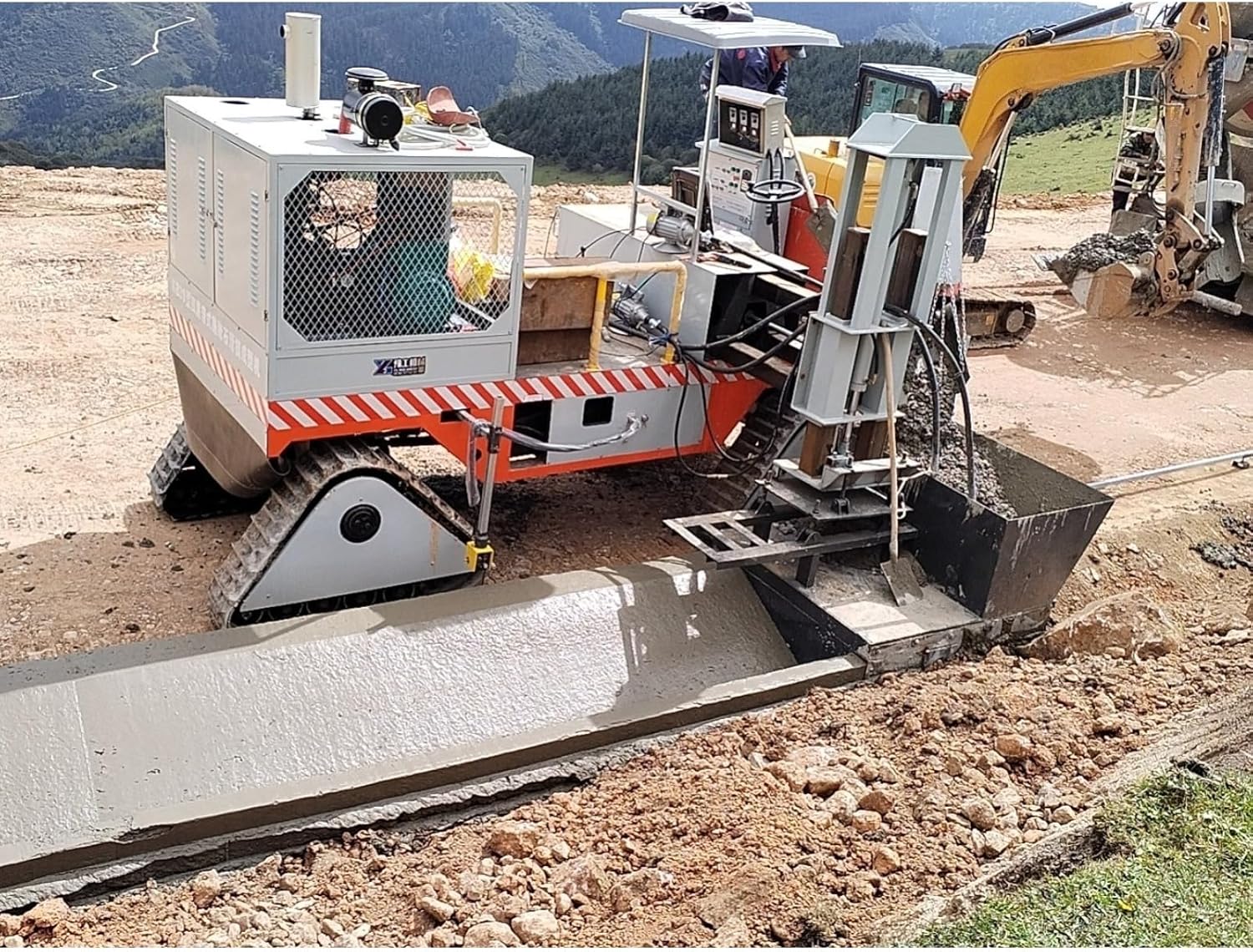 concrete curb slipform paver,should I buy concrete curb slipform paver,concrete curb slipform paver pros cons,high efficiency road kerb maker,curb and gutter slipform machine,best curb slipform paver performance testing and real-world results
