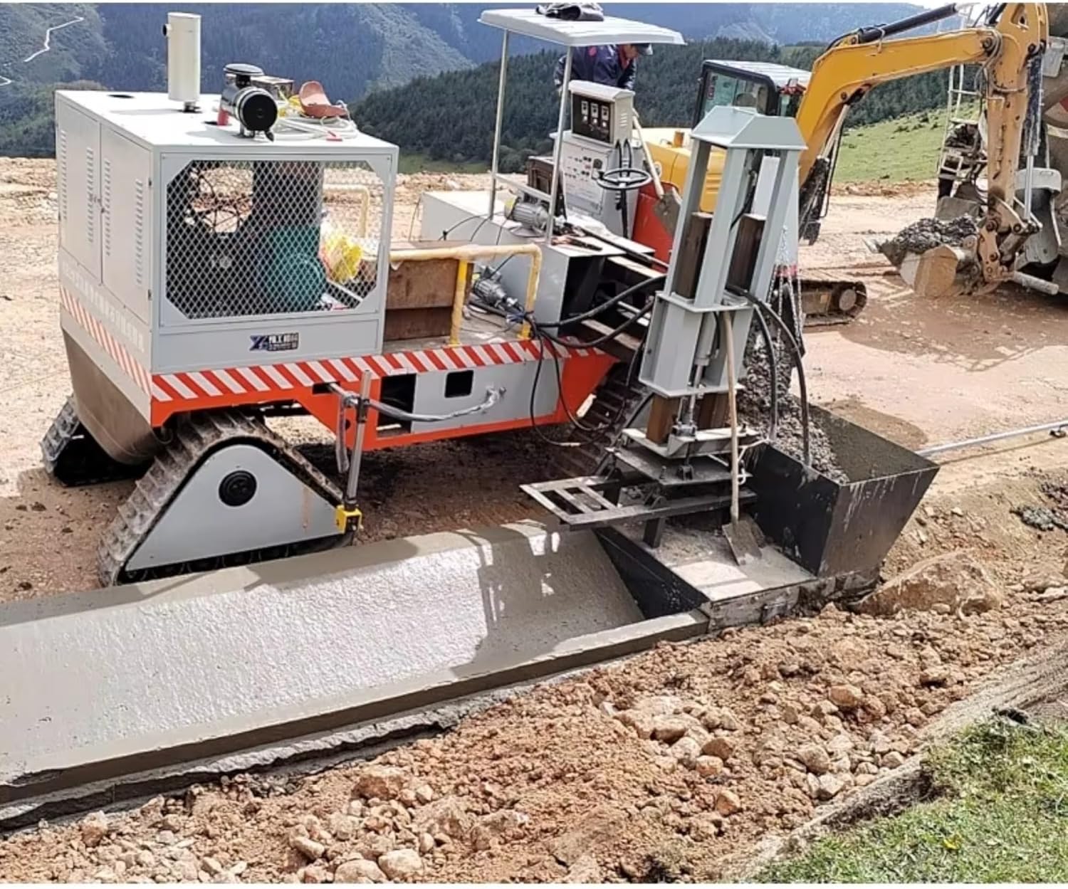 concrete curb slipform machine,curb and gutter paver,hydraulic tracked curb machine,best curb paving equipment,concrete curb machine worth buying performance testing and real-world results