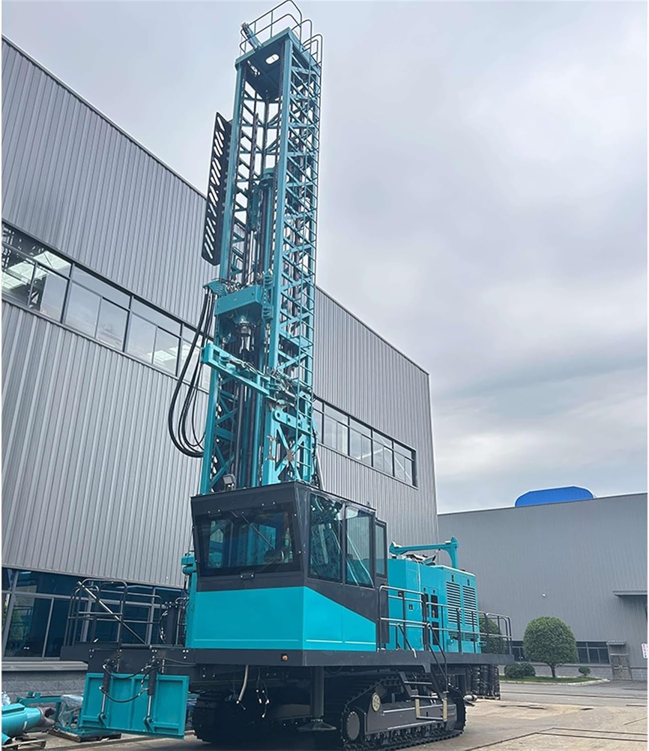 crawler water well drilling rig,tracked borehole drilling equipment,crawler drilling rig for deep wells,best crawler water well drilling machine,crawler drilling rig vs truck mounted,should I buy a crawler water well rig unboxing and complete package contents